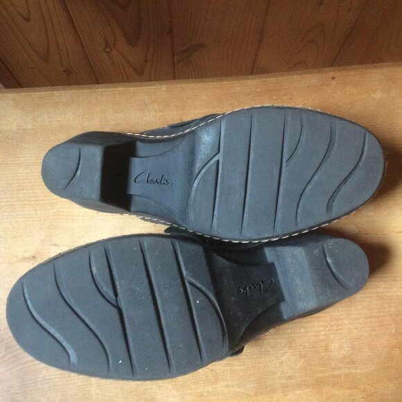 Clarks Charcoal Mules with Strap Accent - Picture 3 of 6